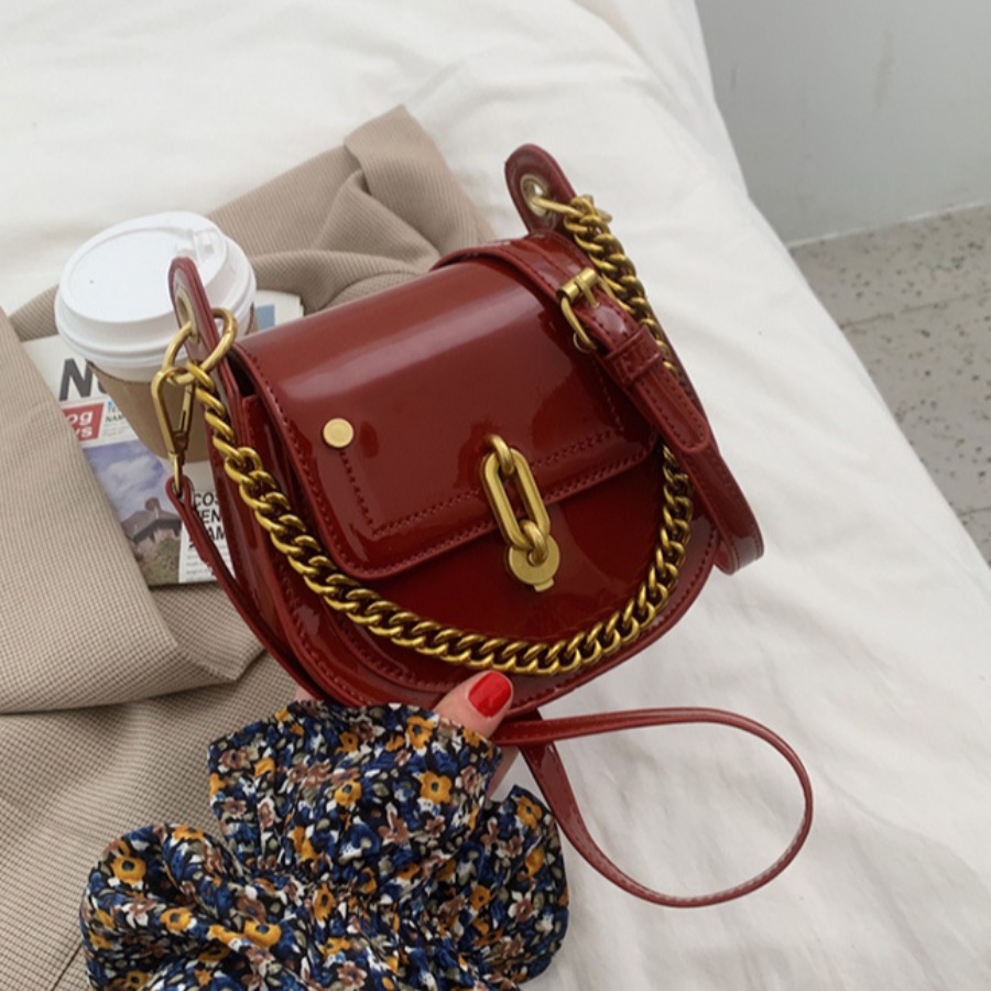 

Lovely Street Metal Accessories Decoration Wine Red Crossbody Bag
