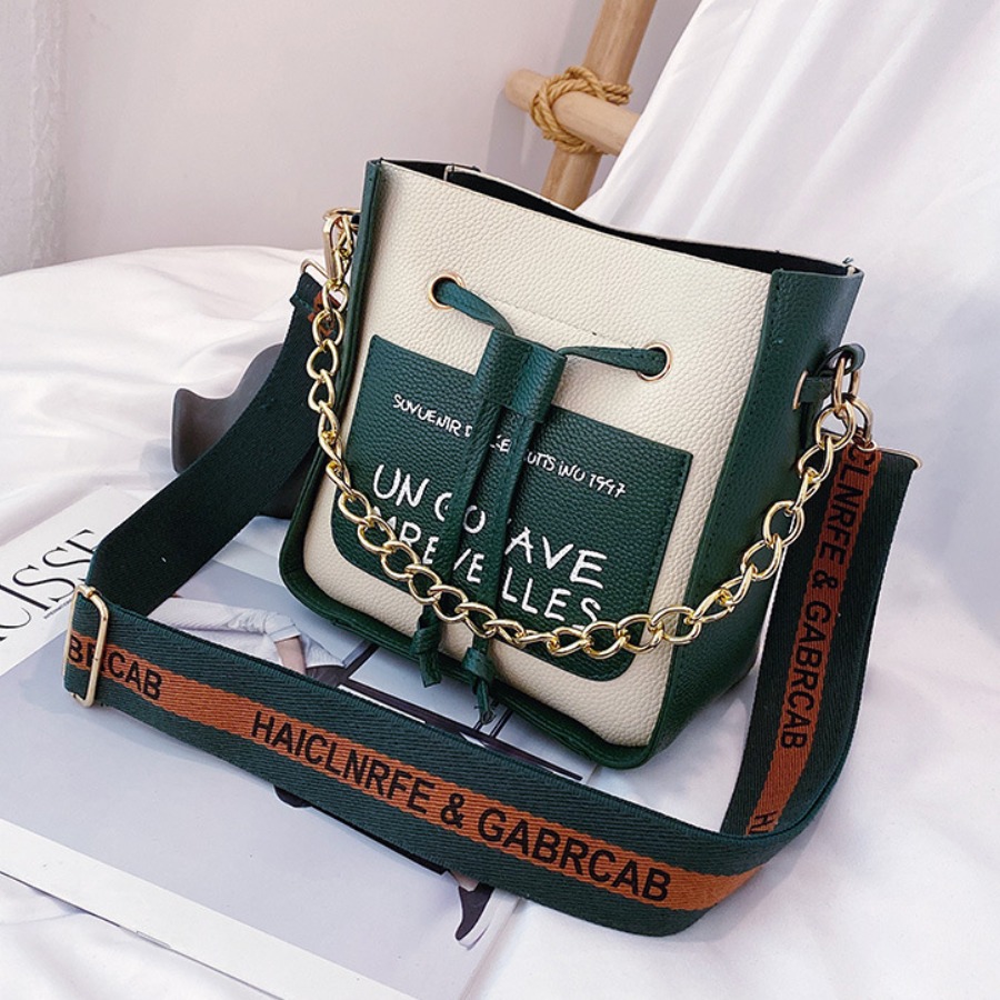 

Lovely Casual Letter Print Green Crossbody Bags