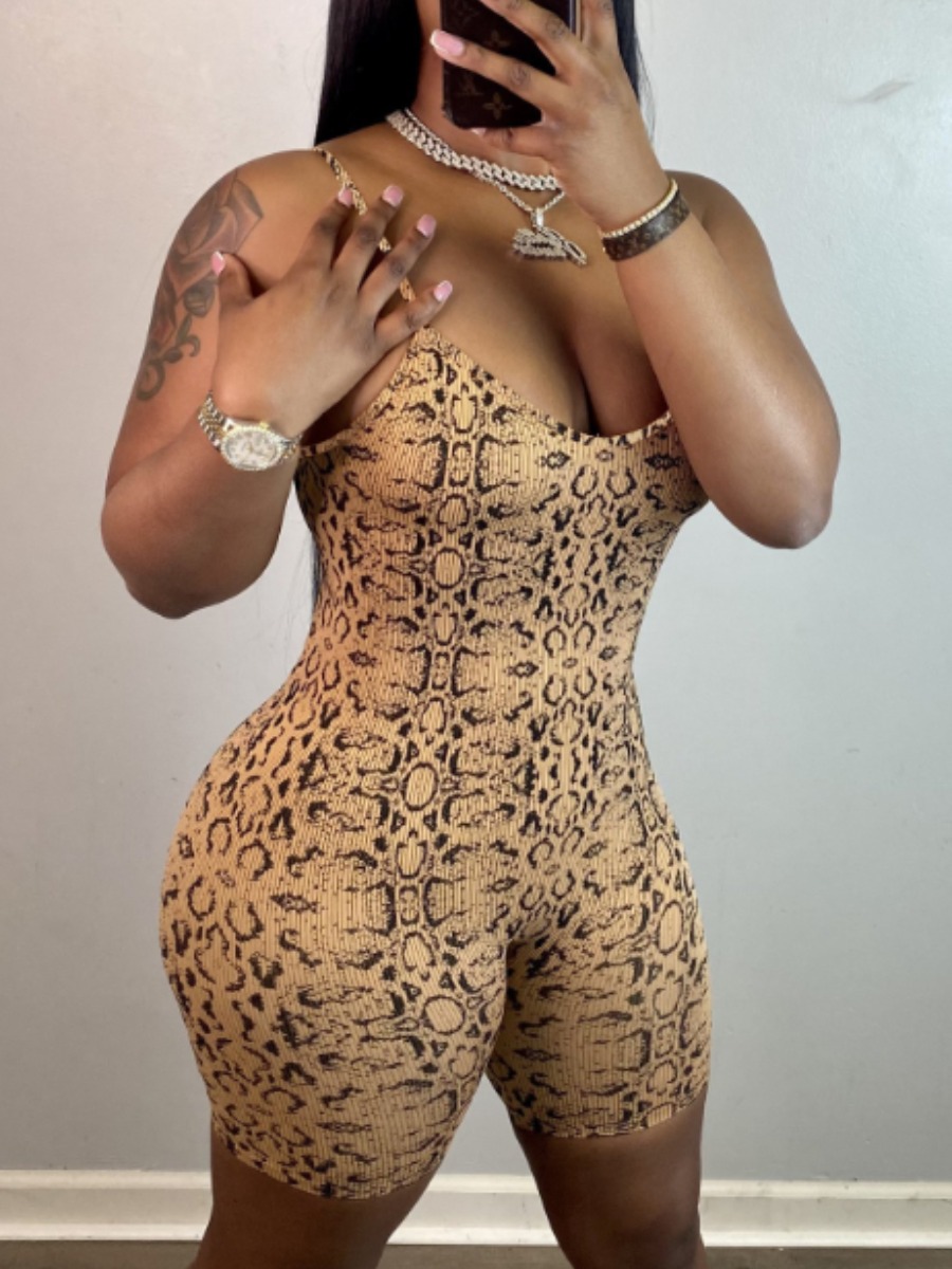 

LW Casual U Neck Cobra Print Yellow One-piece Romper