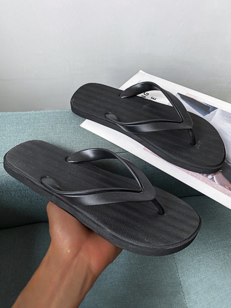 

Lovely Men Casual Round-toe Black Slippers