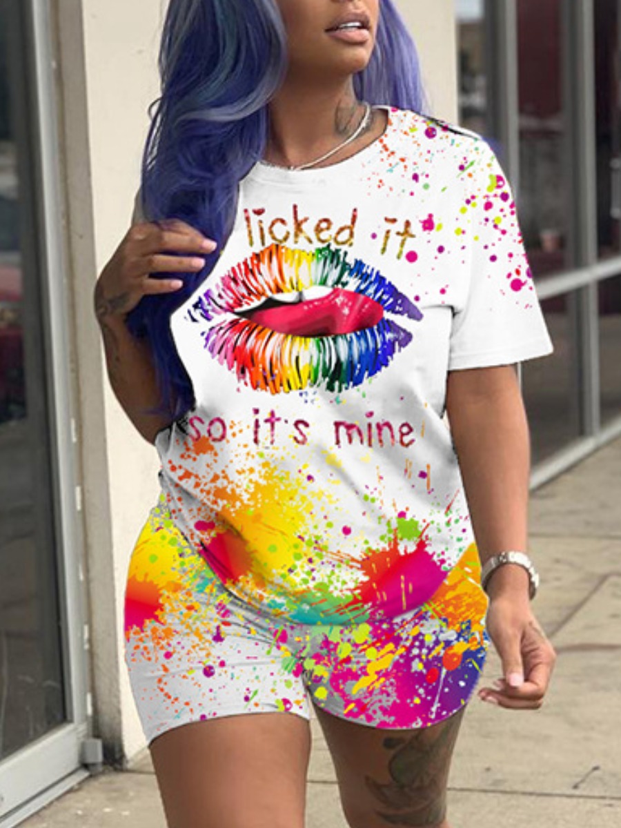

Lovely Street Splash Ink Lip Print White Two Piece Shorts Set