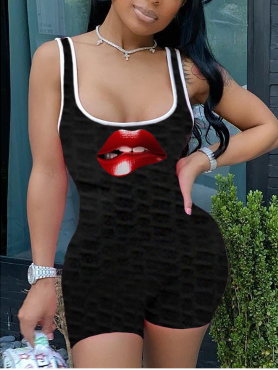 

Lovely Plus Size Casual U Neck Lip Print Black One-piece Romper