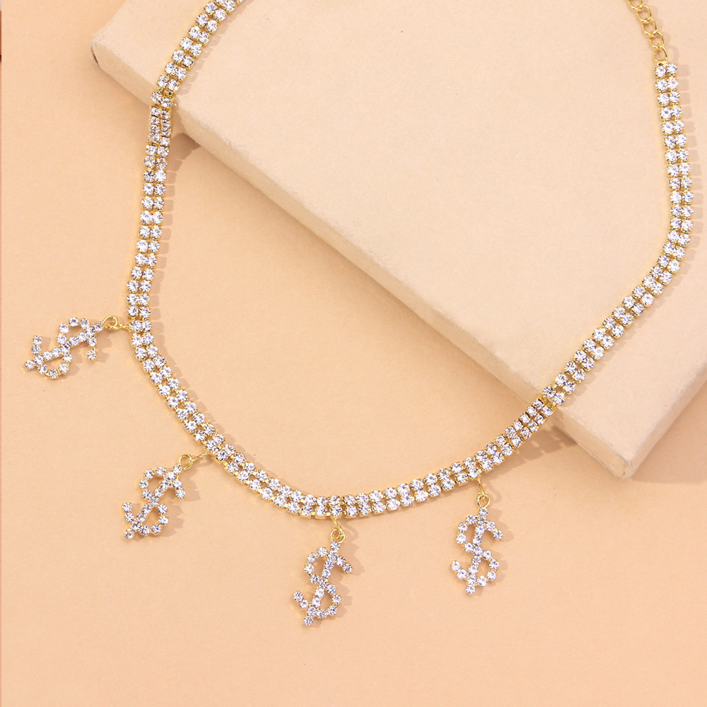

LW Casual Letter Gold Necklace