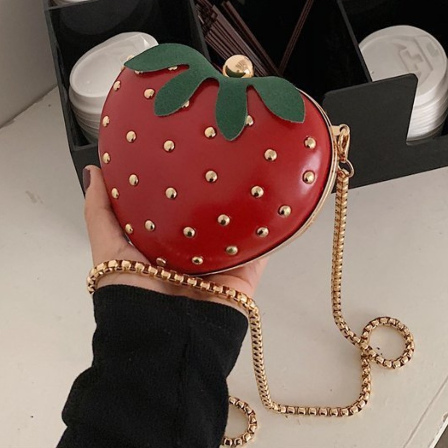 

Lovely Sweet Heart-shaped Chain Strap Red Crossbody Bags