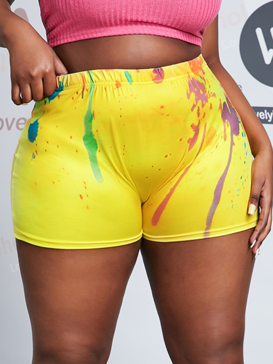 

Lovely Plus Size Casual Mid Waist Splash Ink Print Yellow Shorts