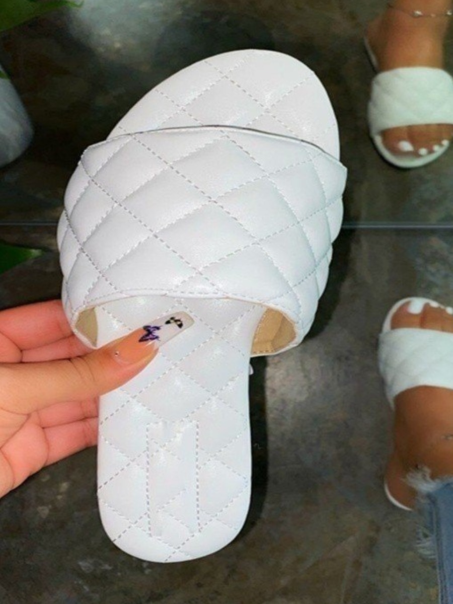 

LW Casual Quilted Slide White Slides