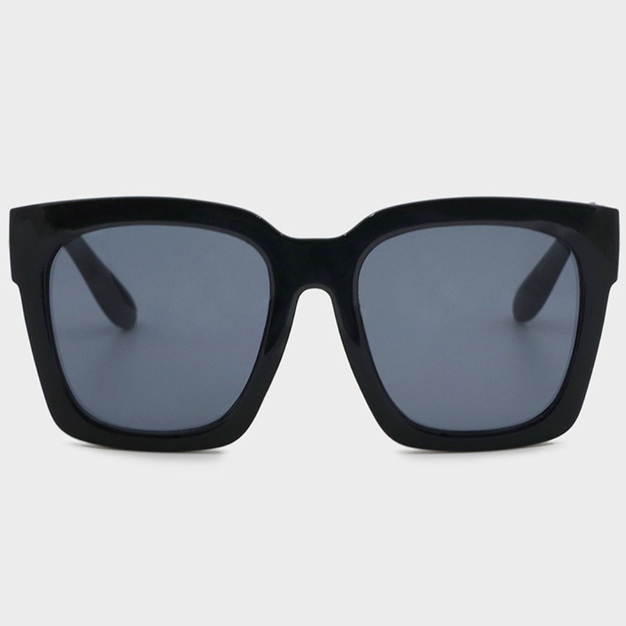 

Lovely Casual Regular Frame Black Sunglasses