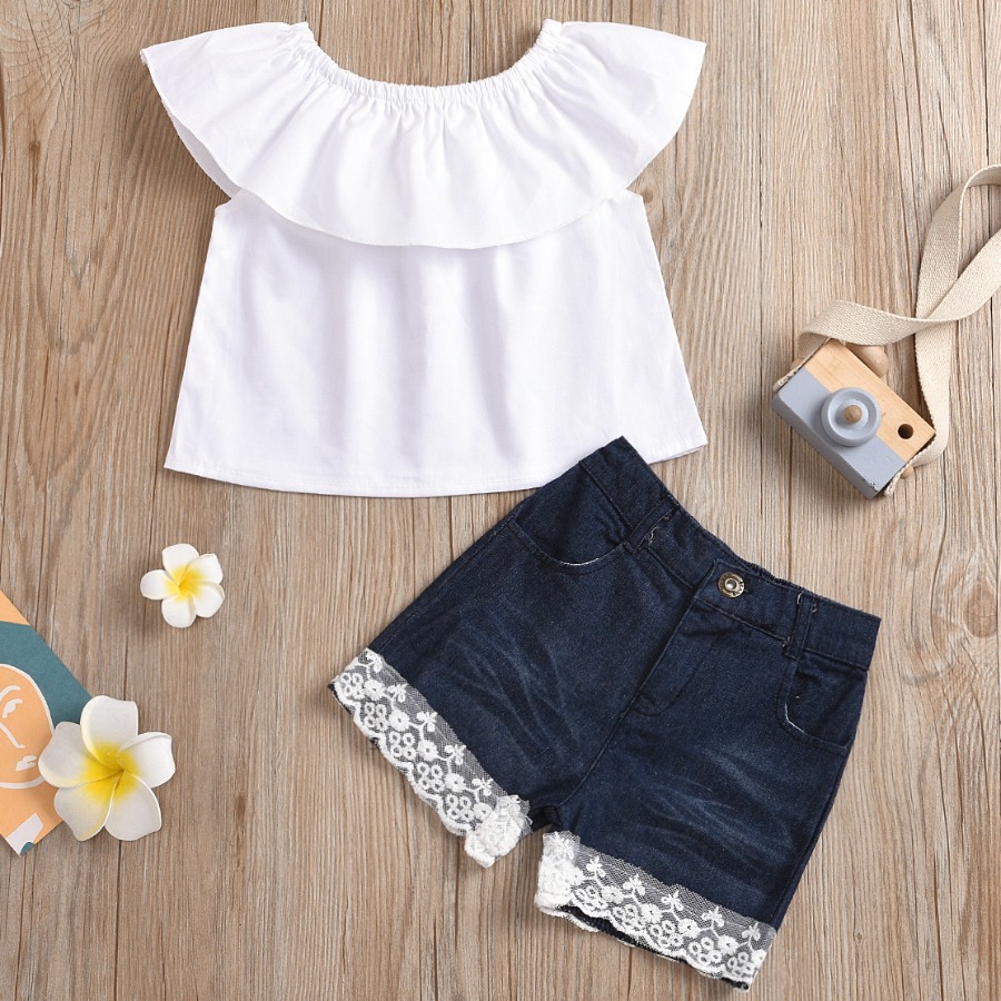 

Lovely Girl Casual Lace Flounce Design White Two Piece Shorts Set