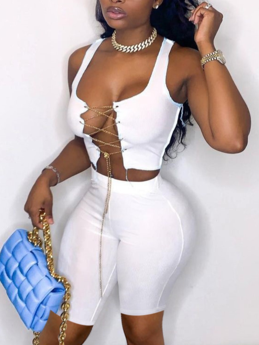 

LW SXY Chain Hollow-out Design White Two Piece Shorts Set