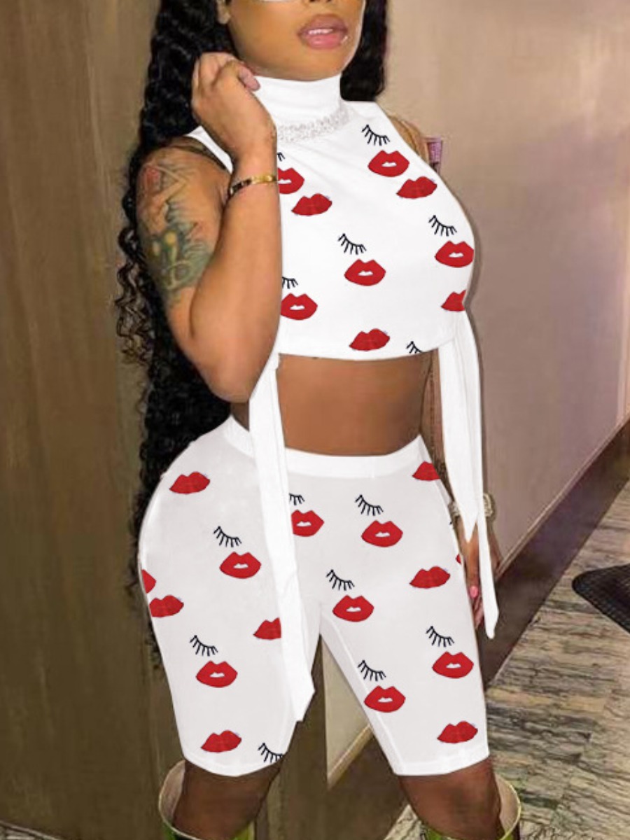

Lovely Street Turtleneck Lip Print White Two Piece Shorts Set