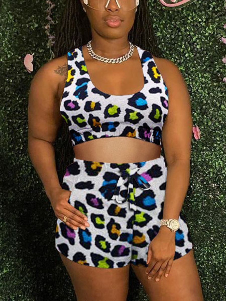

Lovely Sporty U Neck Leopard Print White Two Piece Shorts Set