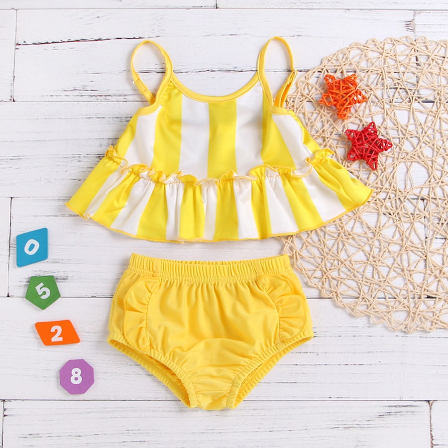 

Lovely Girl Sweet Striped Flounce Design Yellow Two-piece Swimsuit