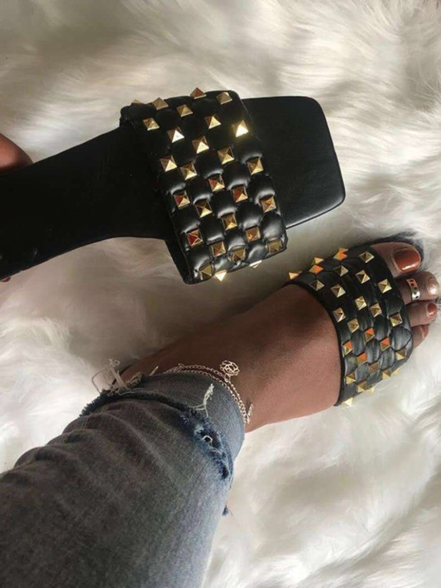 

Lovely Casual Rivet Decoration Black Slippers