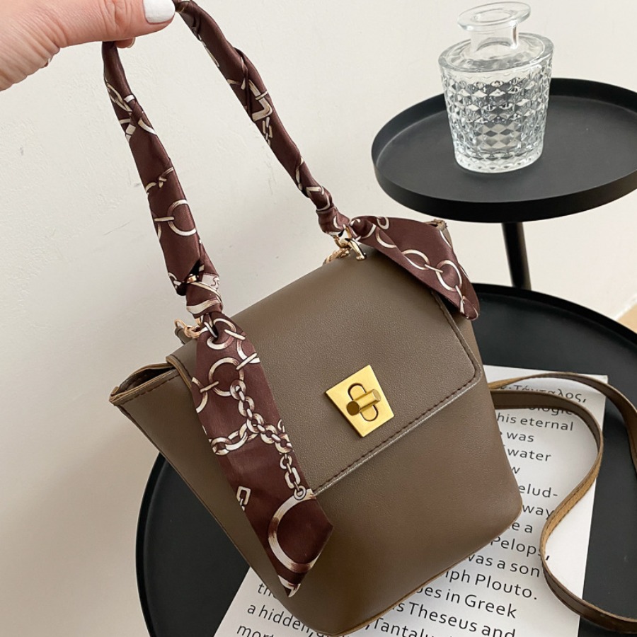 

Lovely Casual Chain Print Brown Crossbody Bag
