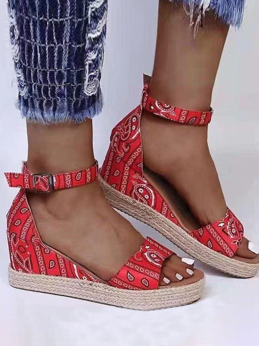 

Lovely Casual Print Buckle Design Red Platform Shoes