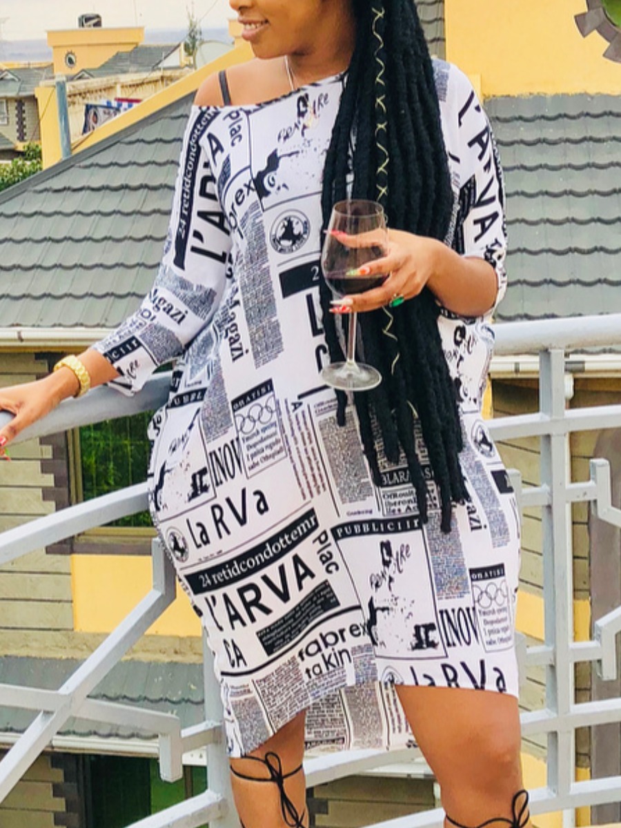 

Lovely Street Newspaper Letter Print White Knee Length Dress
