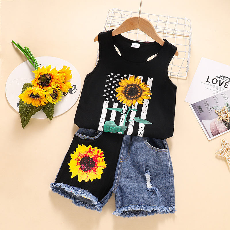 

Lovely Girl Street American Flag Floral Print Black Two Piece Shorts Set