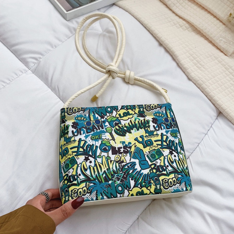 

Lovely Casual Cartoon Letter Print Green Shoulder Bag