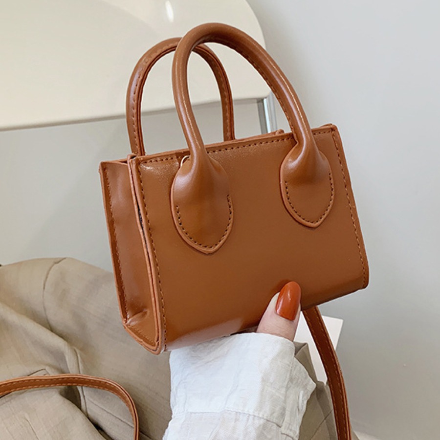 

LW Casual Rectangular Brown Messenger Bag