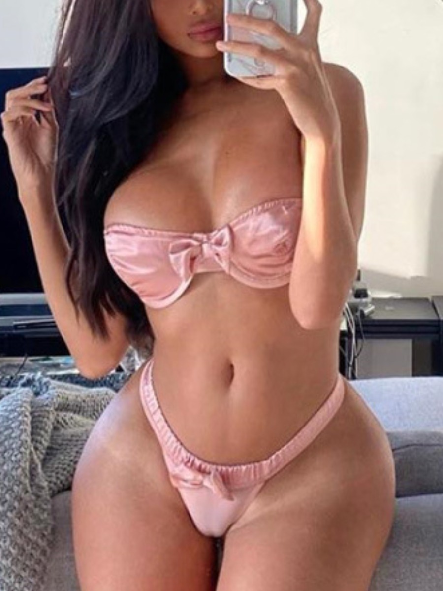 

Lovely Sweet Off The Shoulder Bow-tie Decoration Pink Bra Set