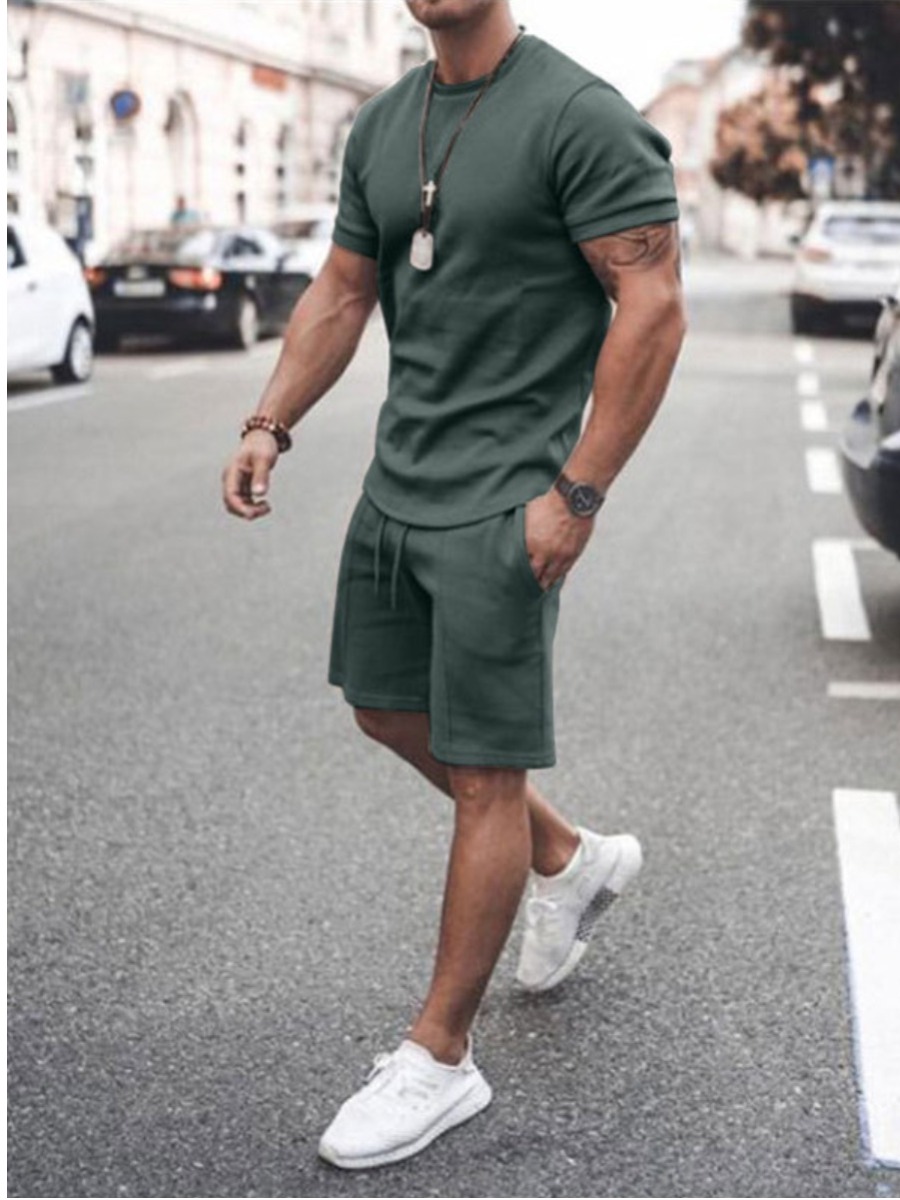 

Lovely Men Casual Round Neck Drawstring Green Two Piece Shorts Set