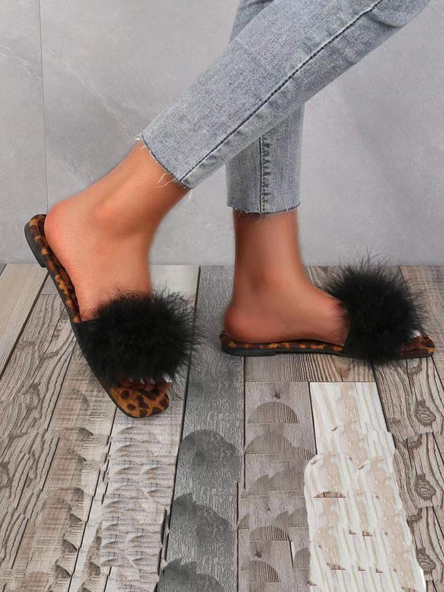

LW Leopard Print Fluffy Slippers, Black