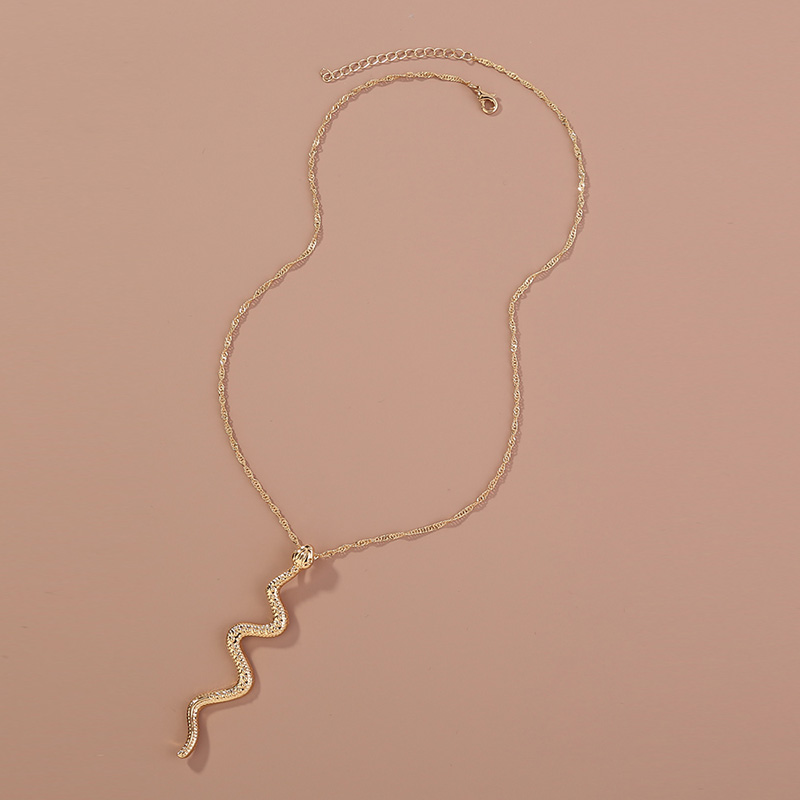 

Lovely Casual Snake Decoration Gold Necklace