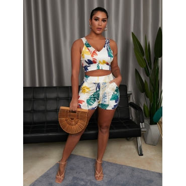 

Lovely Boho V Neck Floral Print Multicolor Two Piece Shorts Set, Multi