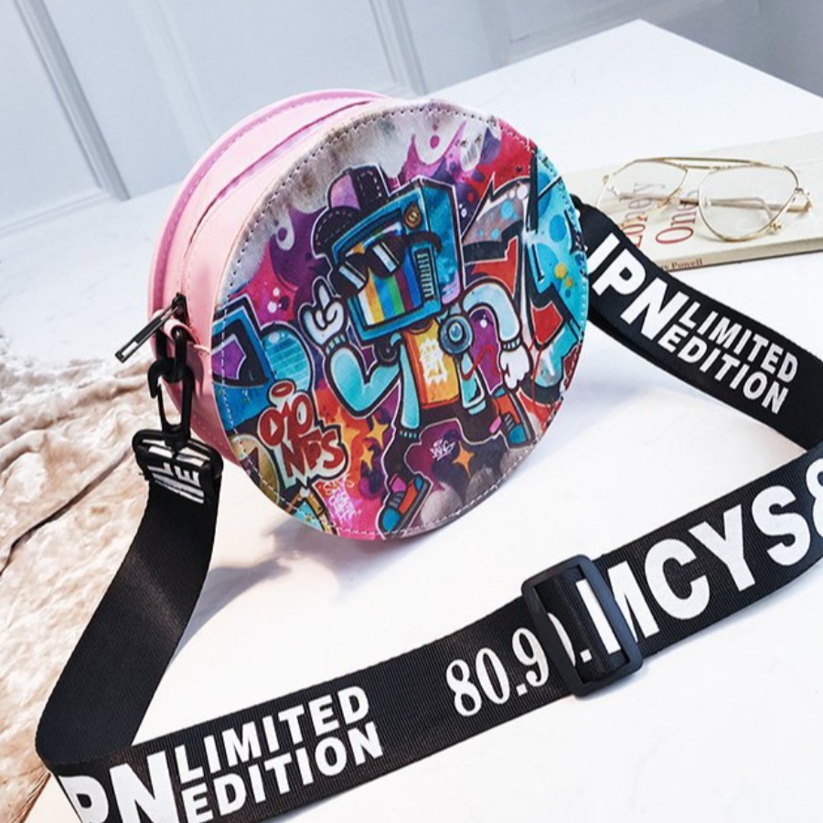 

LW Faux Leather Graffiti Letter Print Crossbody Bag, Pink