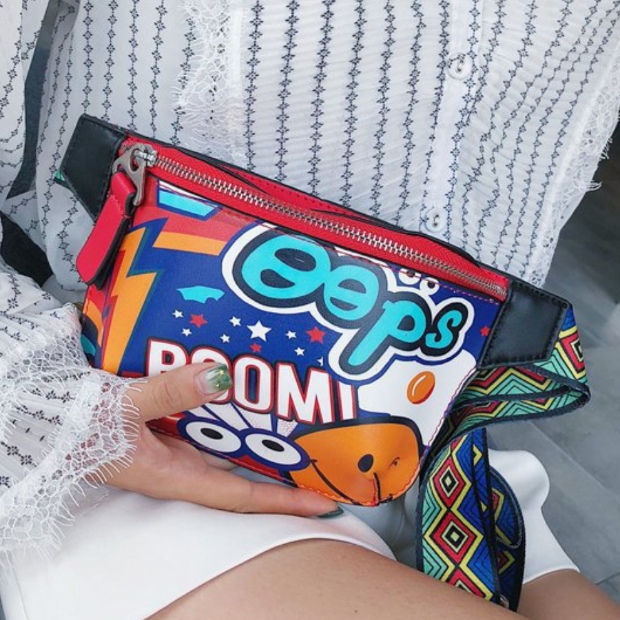 

LW Geometric Letter Print Bum Bag, Multi