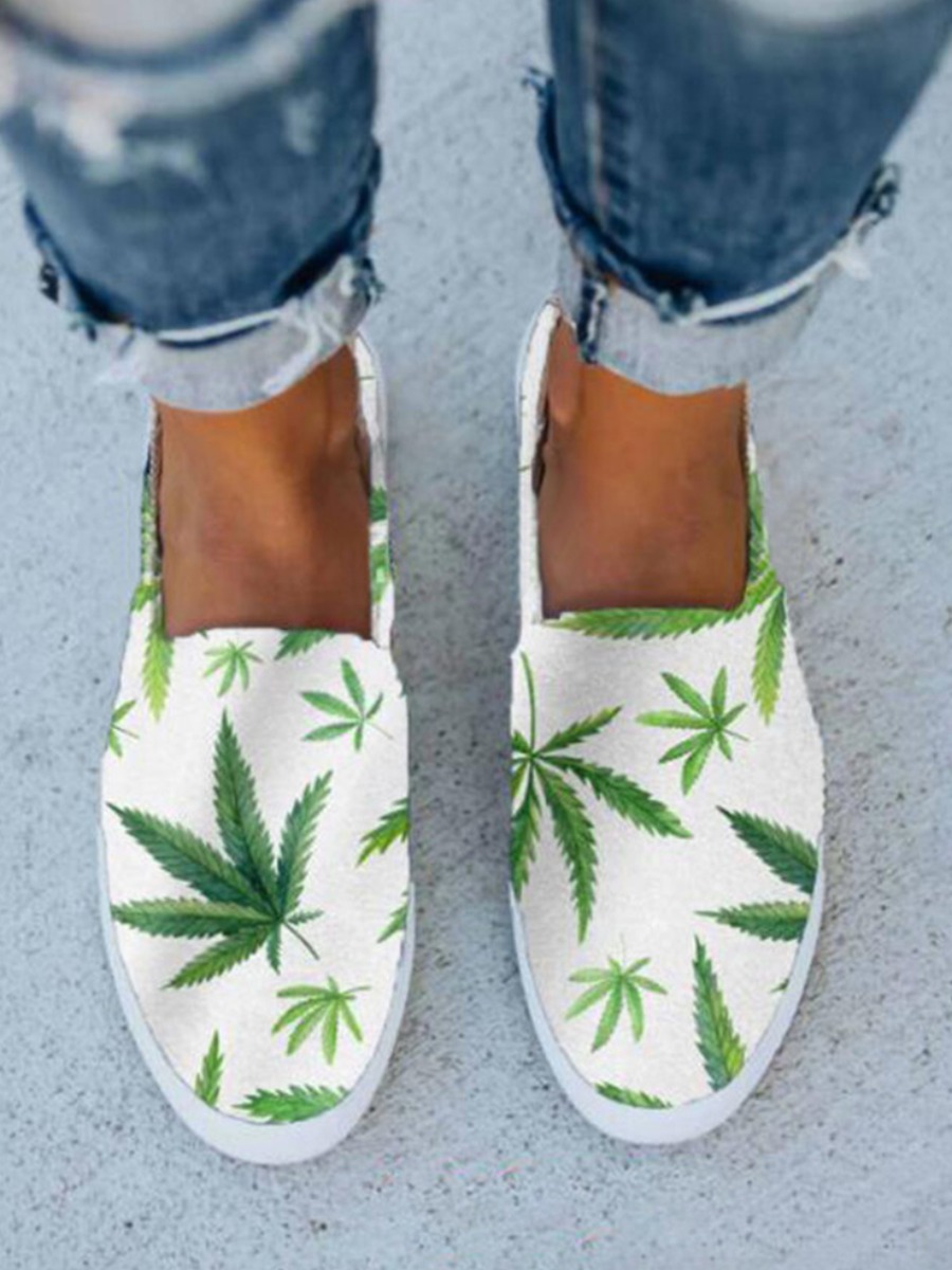 

LW Floral Print Flats, Green
