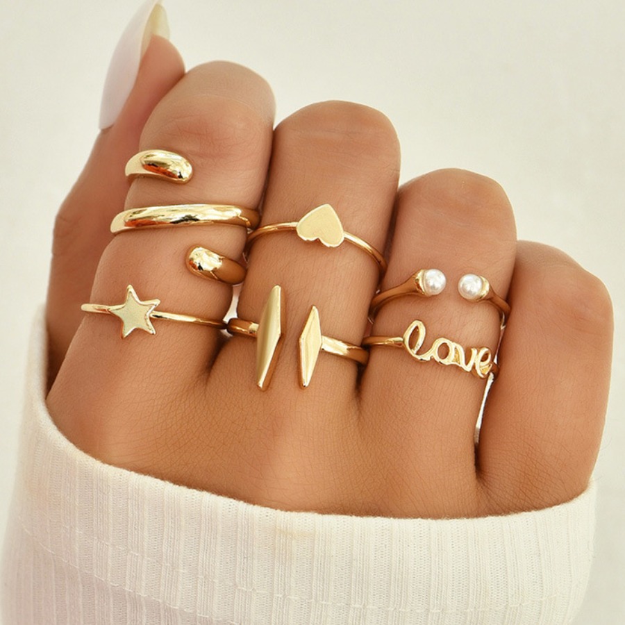 

LW Letter Star Heart Decoration Ring, Gold