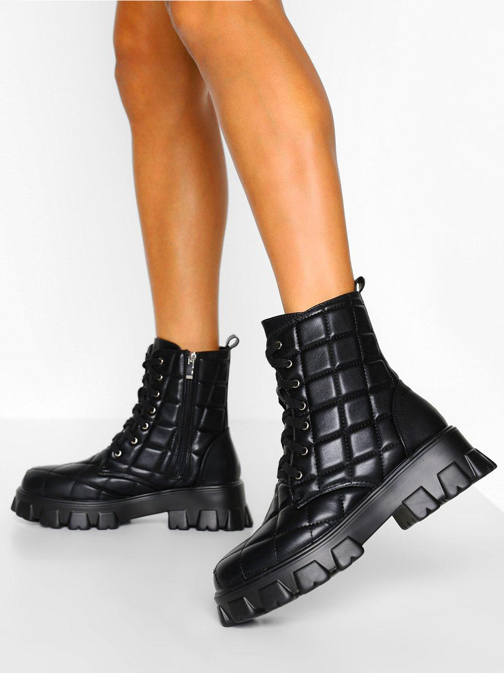 

LW Quilted Slide Zipper Design Booties, Black
