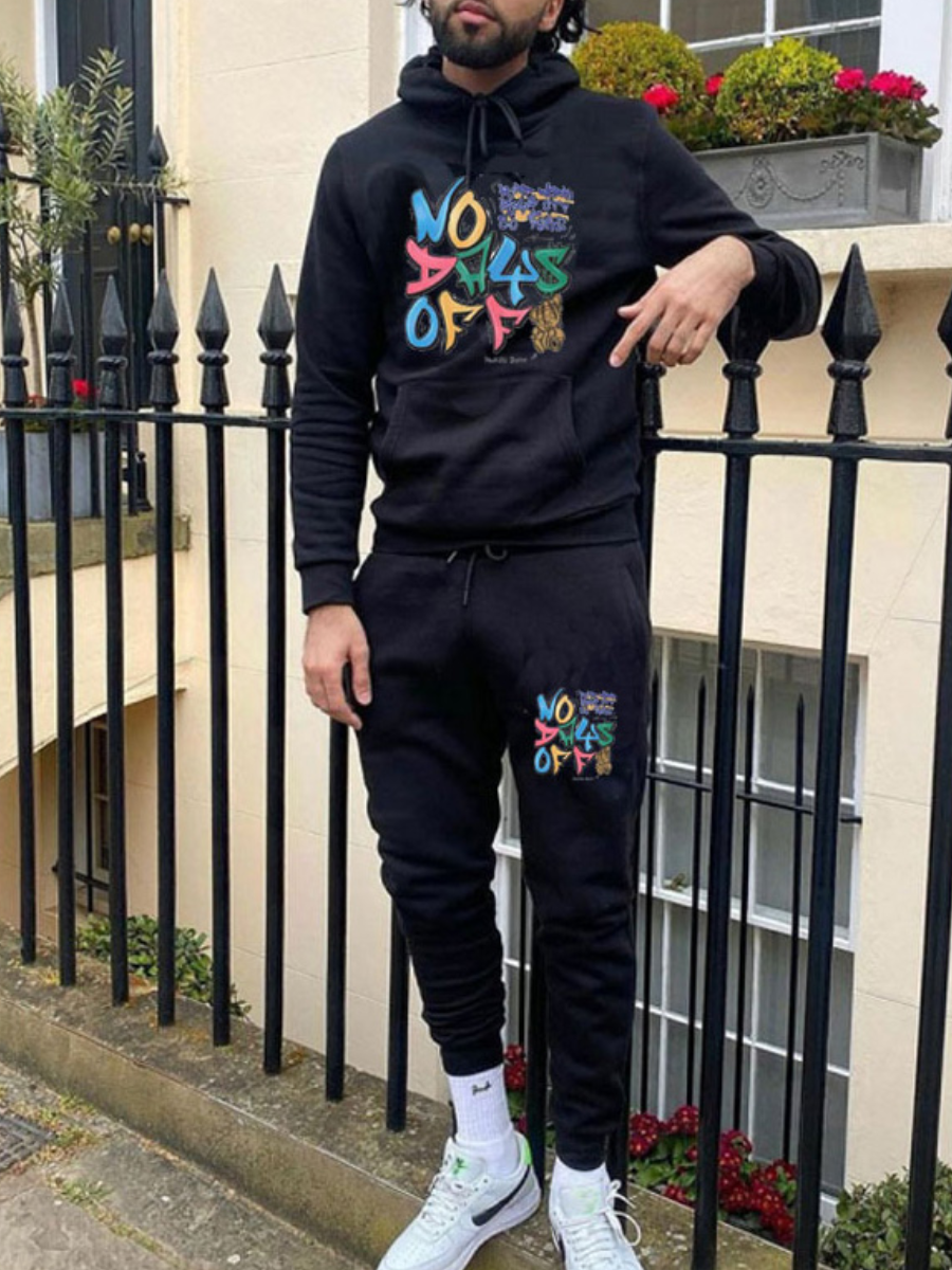 

LW Men Letter Print Kangaroo Pocket Tracksuit Set, Black