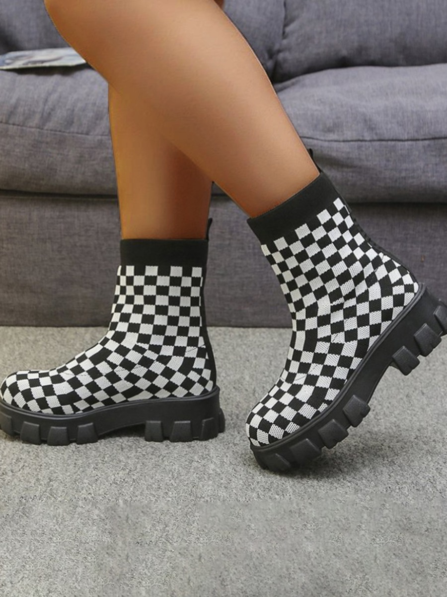 

LW Round Plaid Daily Booties, Black & white tartan