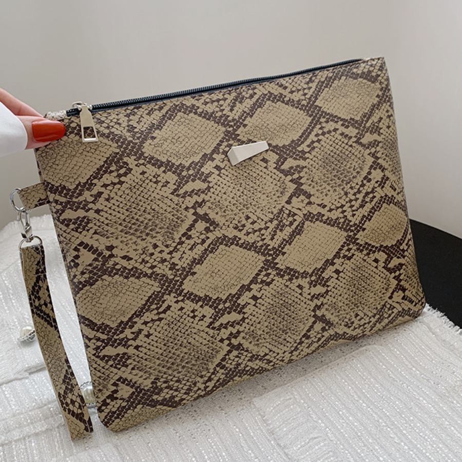 

LW Cobra Print Clutch Bag