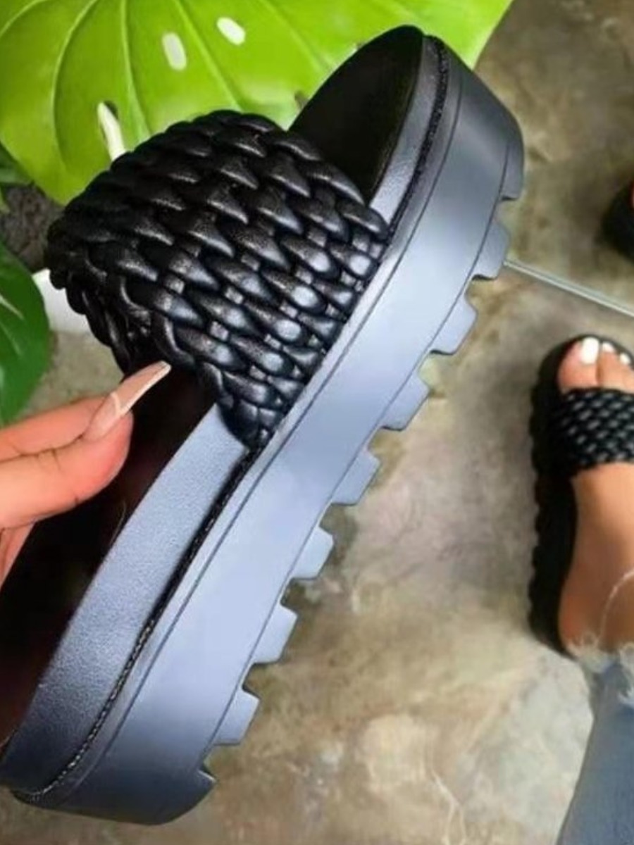

LW Woven Strap Slippers, Black