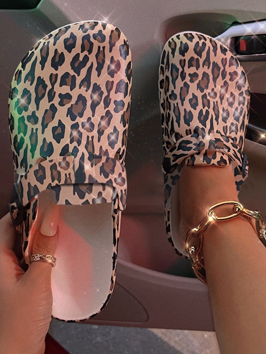 

LW Leopard Print Slippers