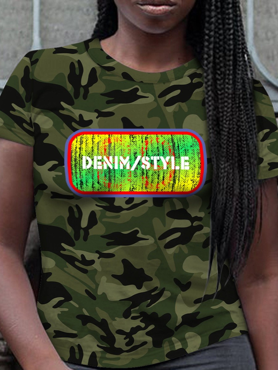 

LW Letter Camo Print T-shirt