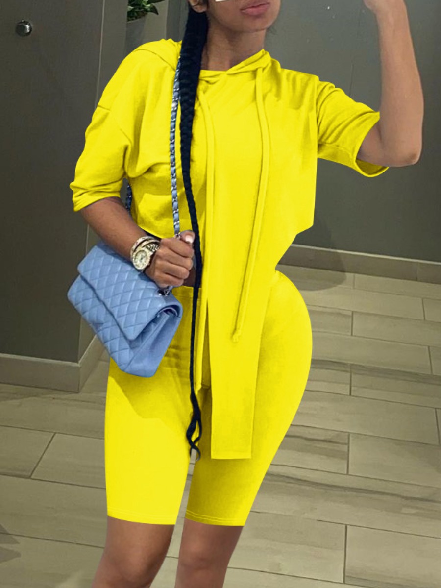 

LW Hooded Collar Asymmetrical Shorts Set, Yellow