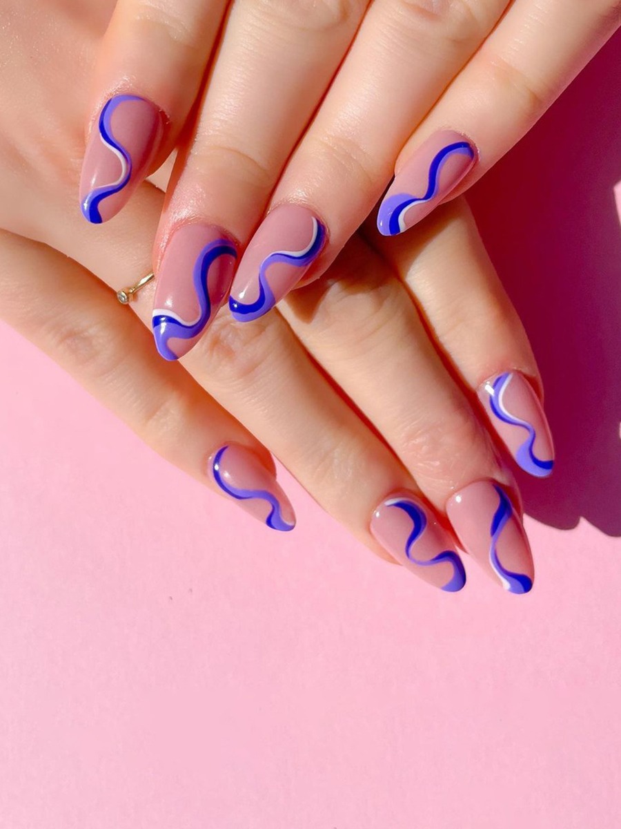 

LW 24-piece Wavy Decor False Nails, Pink