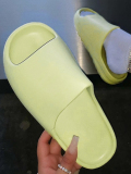 LW Open Front Yeeze Slides