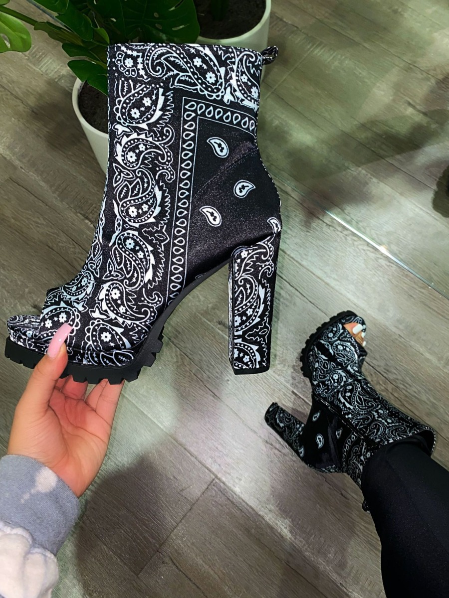 

LW Cashew Print Booties, Black