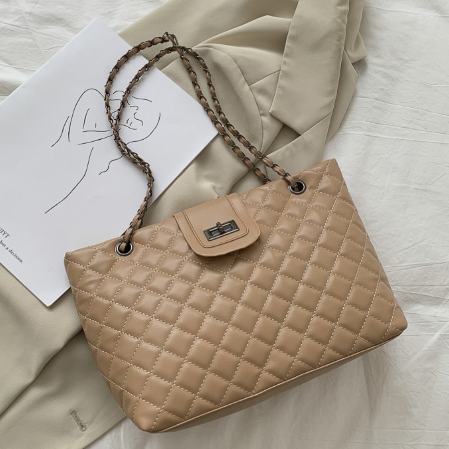 

LW Geometric Pattern Chain Decor Shoulder Bag, Khaki