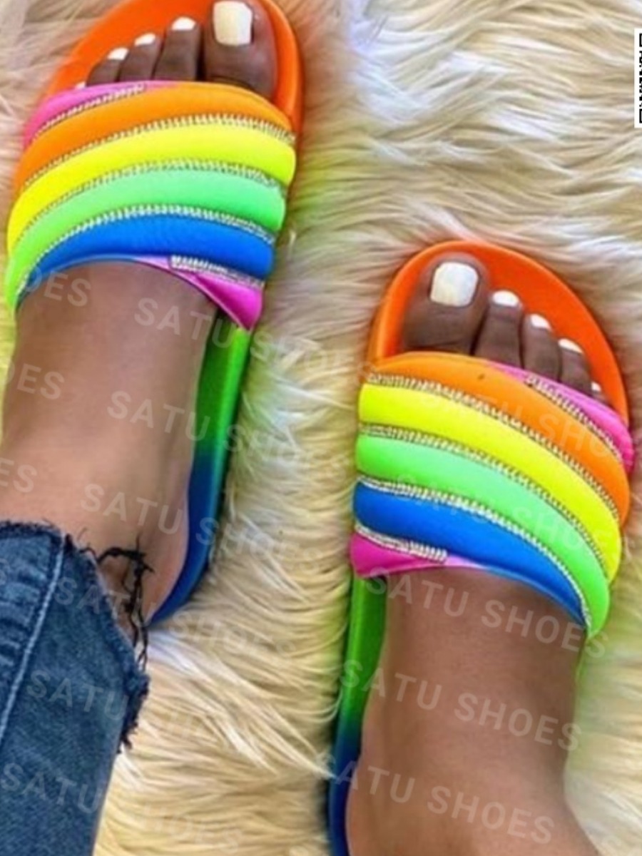 

LW Rainbow Striped Slippers, Multi