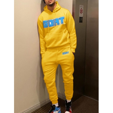 

LW Men Hooded Collar Letter Print Tracksuit Set, Yellow