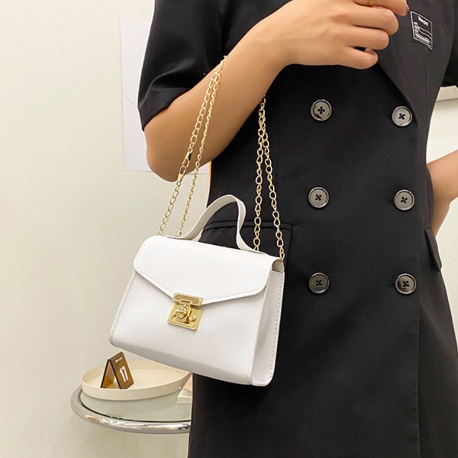 

LW Leather Chain Strap Crossbody Bag, White