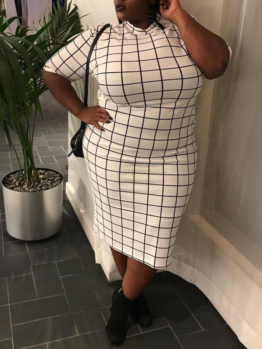 

LW Plus Size Round Neck Plaid Print Bodycon Dress, White
