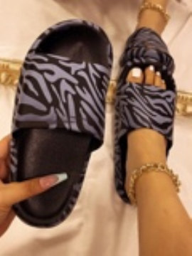 

LW Animal Print Slides, Black