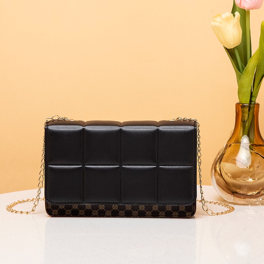 

LW Geometric Print Chain Strap Crossbody Bag, Black